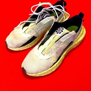 Nike Crater Impact Lime Men's Sneakers Shoes, Size 11.5 used some marks.